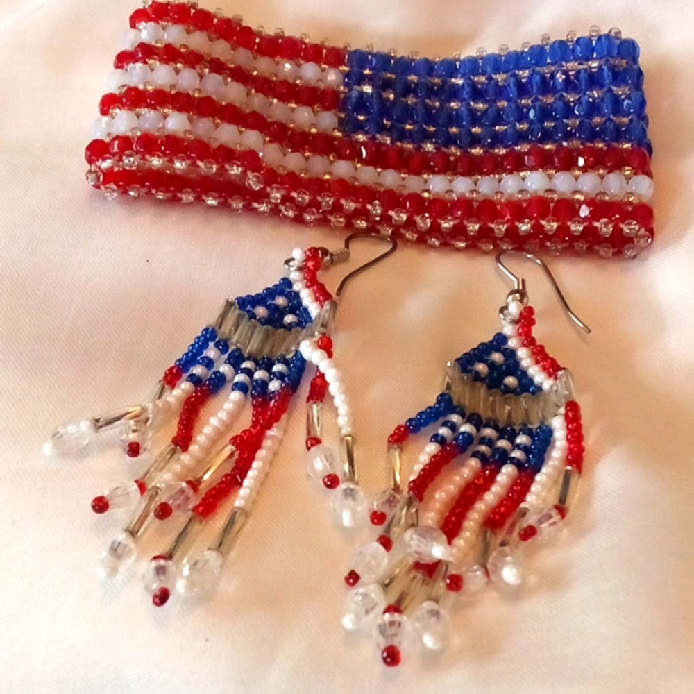 Vintage Red blue and white bracelet and earrings set